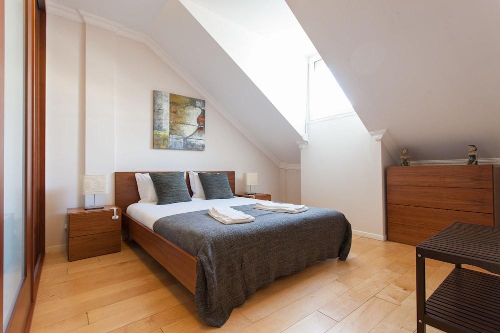 Liberty Penthouse Three-bedroom - By Lu Holidays Apartamento